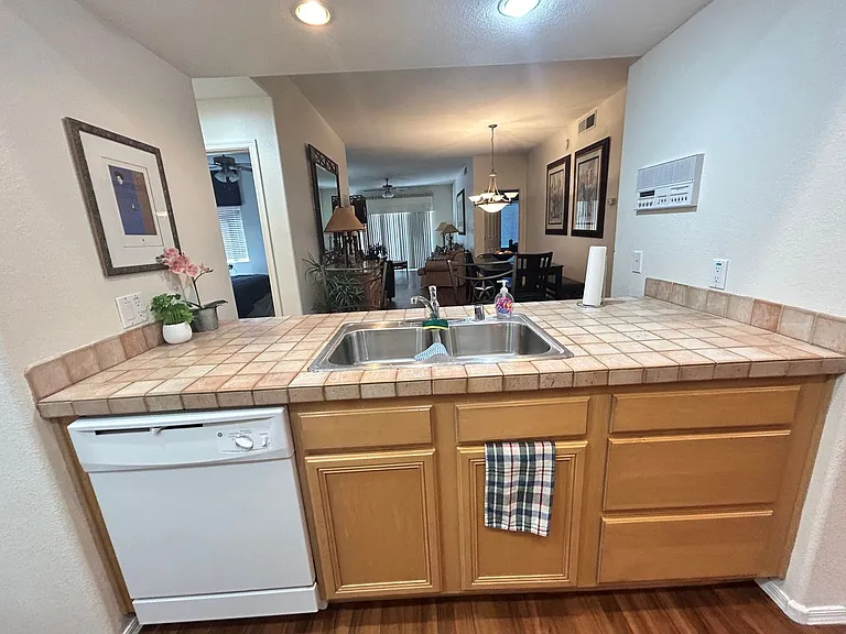 7401 W Arrowhead Clubhouse Dr #1010 — Photo 8