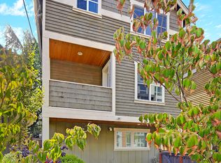 825A NE 67th St, Seattle, WA 98115