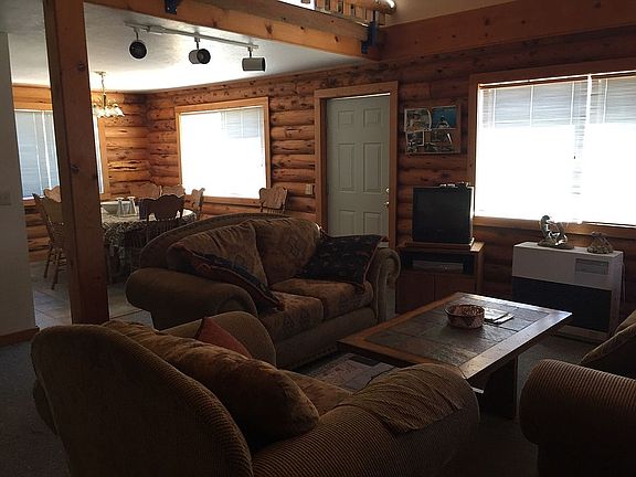 Living/Dining area