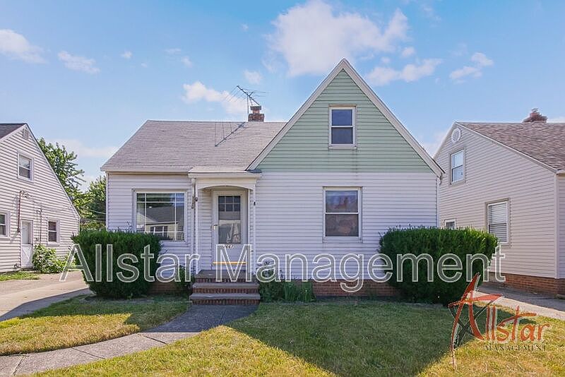 1st image of 4661 W 146th St