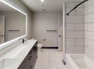 182 N Ada St #703, Chicago, IL 60607