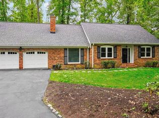 8021 Whitting Dr, Manassas, VA 20112