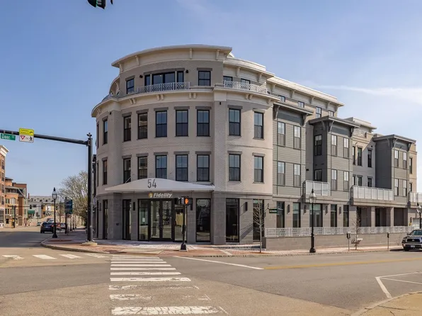 50 Maplewood Ave #303, Portsmouth, NH 03801