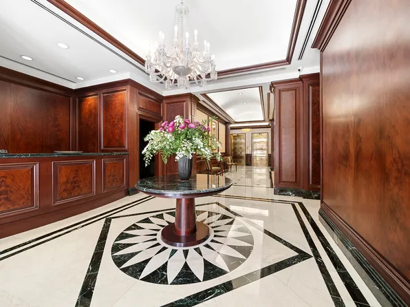 351 East 51st Street 10A image 8 of 8