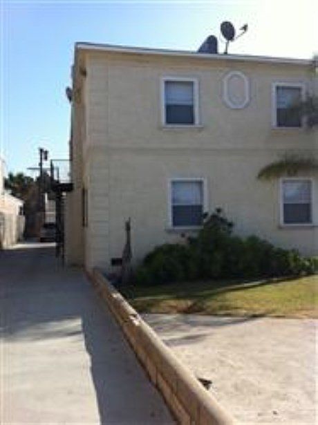 2nd image of 420 N Acacia Ave