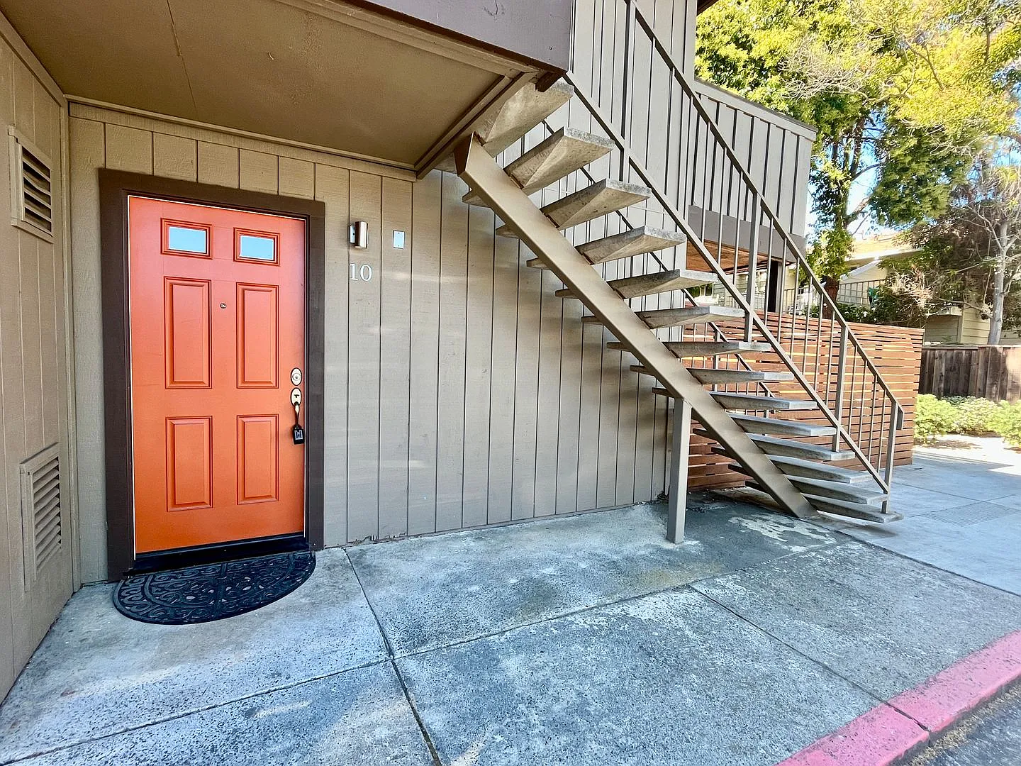 1973 San Luis Avenue — Photo 2