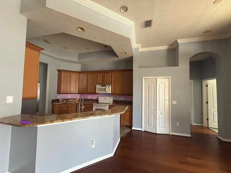 11516 Oyster Bay Cir — Photo 10