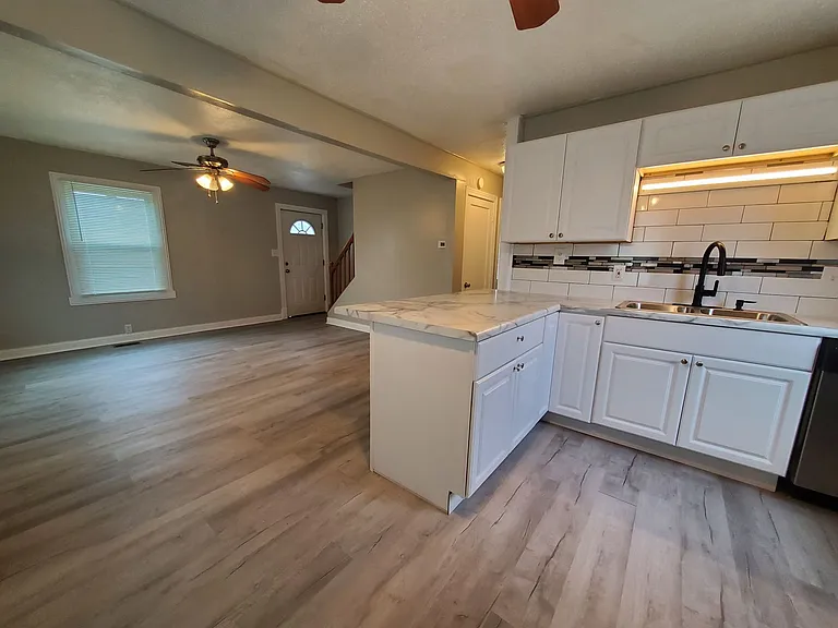 333 Archer Dr — Photo 15