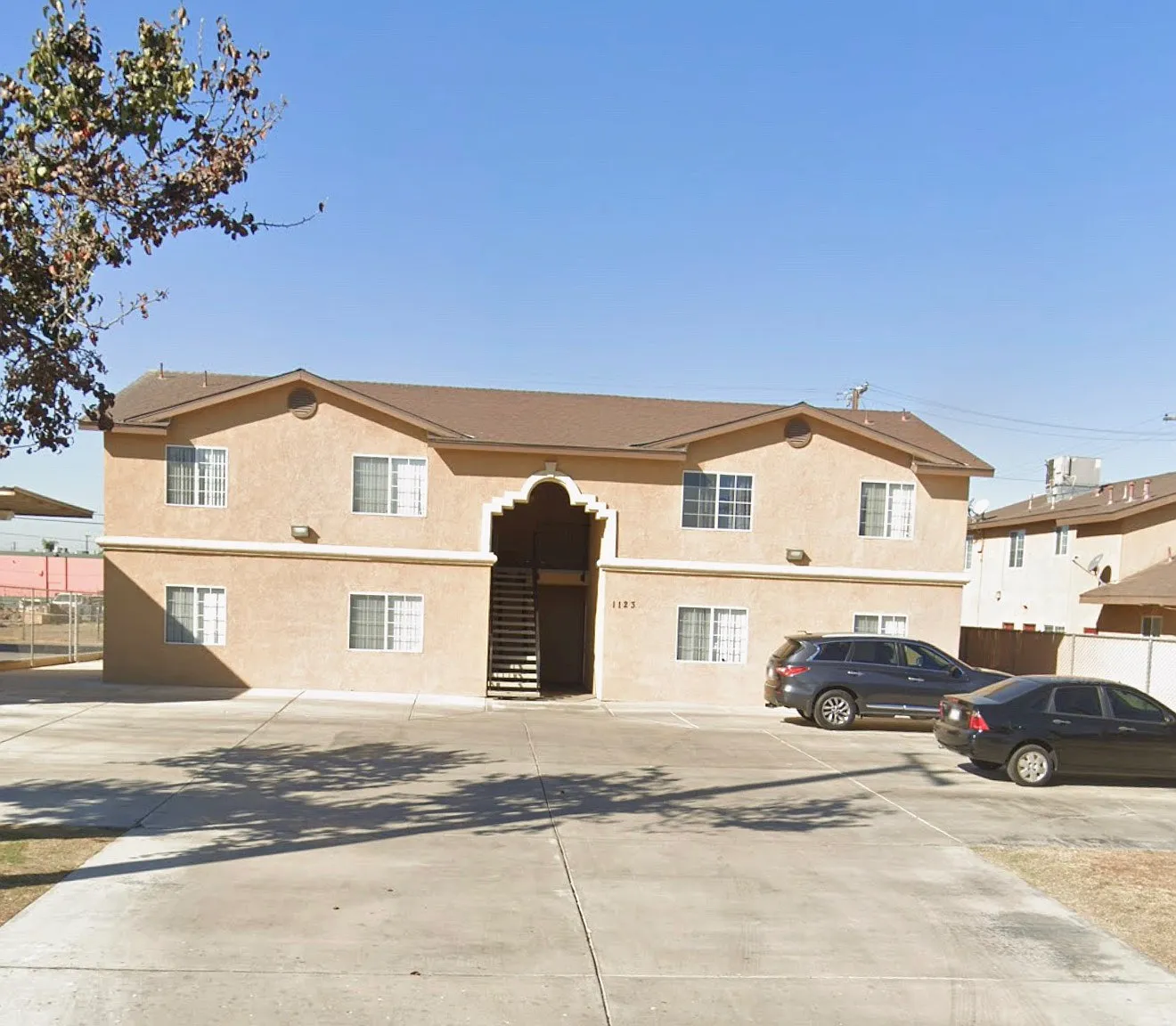 2 bed, 900 sqft, $1,550 — Photo 1