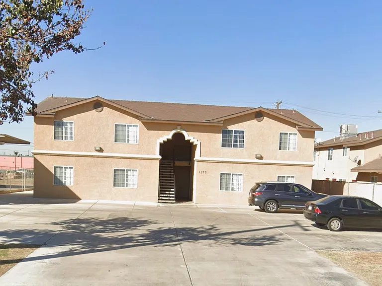 1123 Ellington St #B — Photo 1