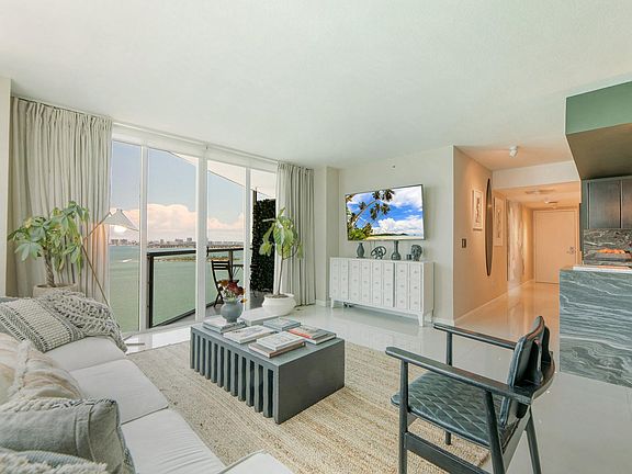5th image of 665 NE 25th St #1805A