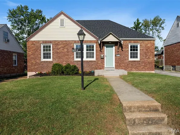 8633 Neier Ln, Saint Louis, MO 63123