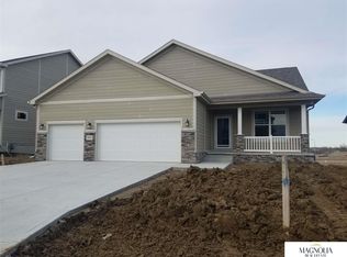 20602 E St, Elkhorn, NE 68022