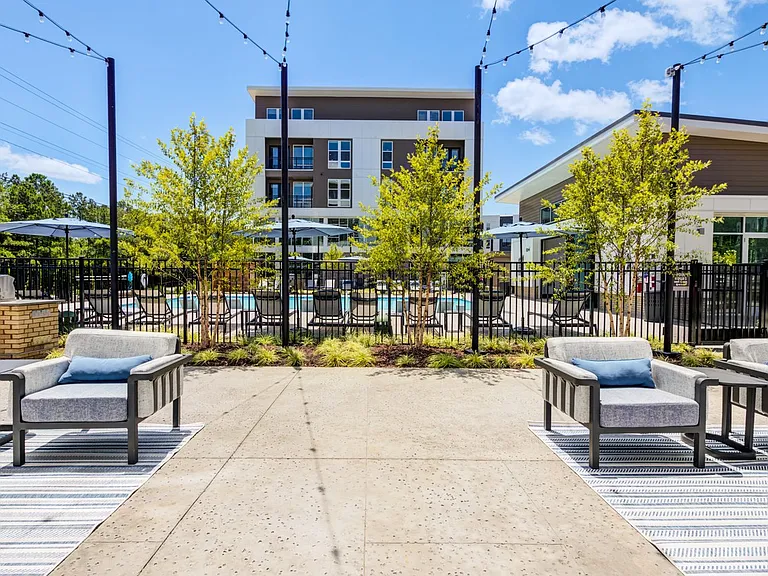 Aura Fifty4 — Photo 25