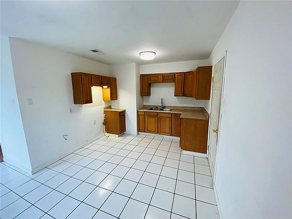 5th image of 1720 Eunice Dr
