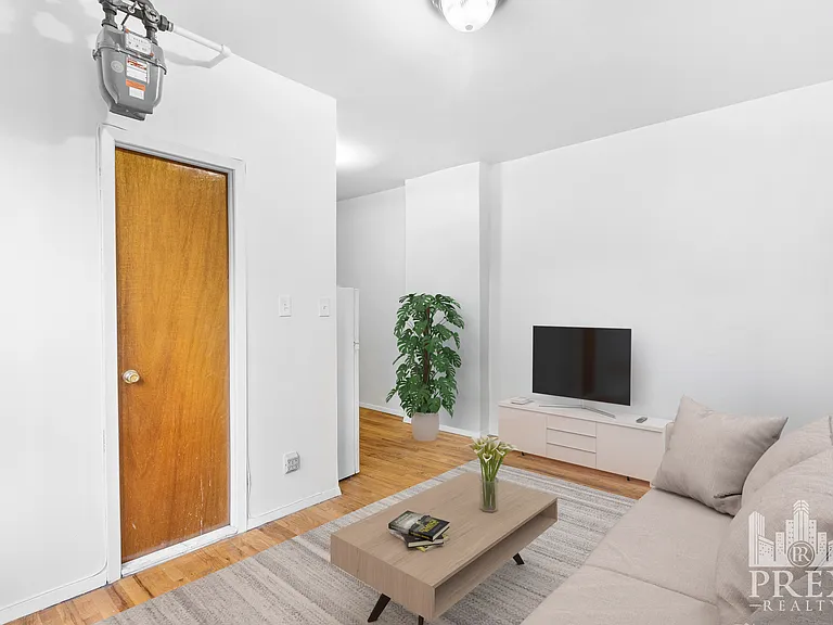 429 E 65th St #12 — Photo 2