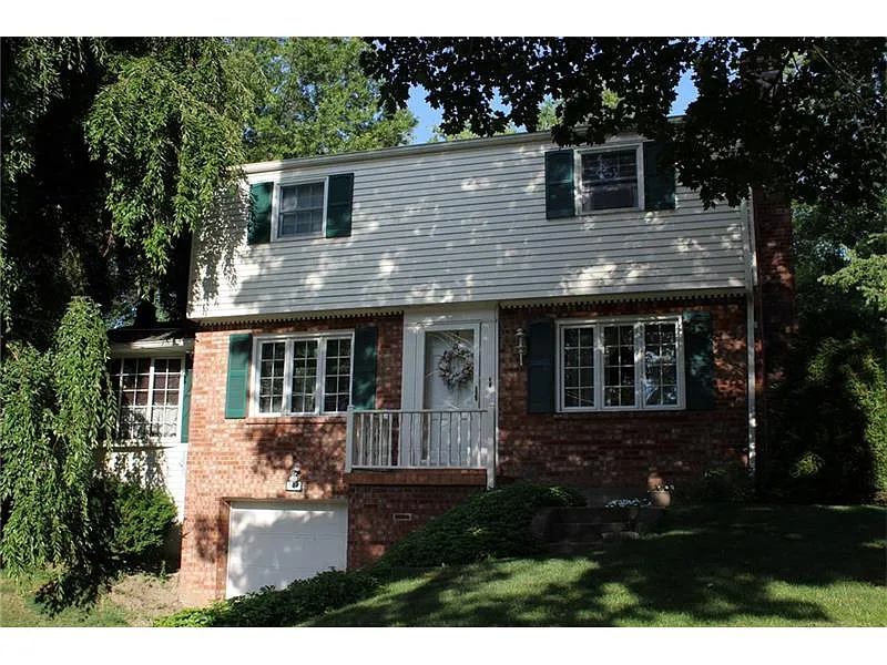 104 Lowland Dr photo 1