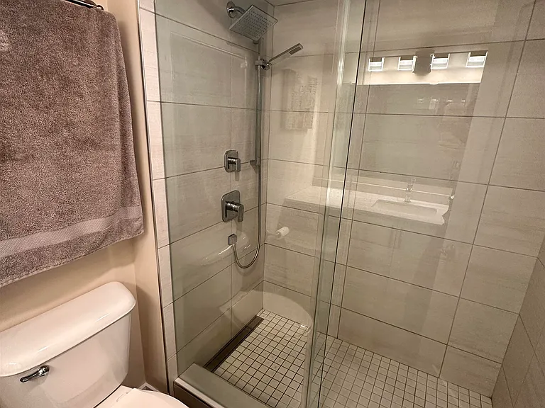 69 Jamieson Ct #1006 — Photo 13