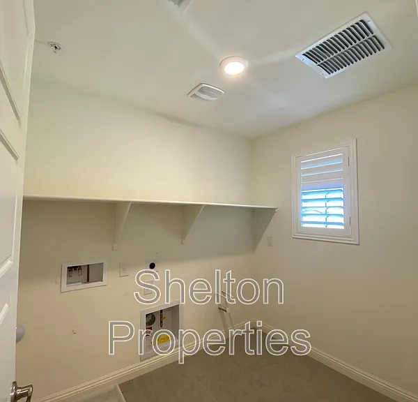 1721 N Marketside Ave — Photo 13