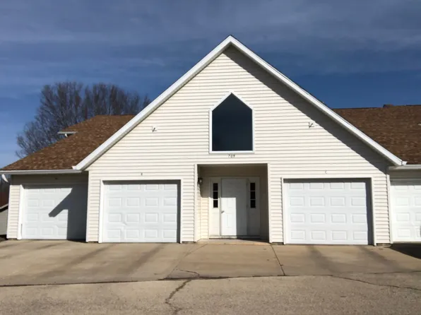 705 Medinah Ct, Dixon, IL 61021