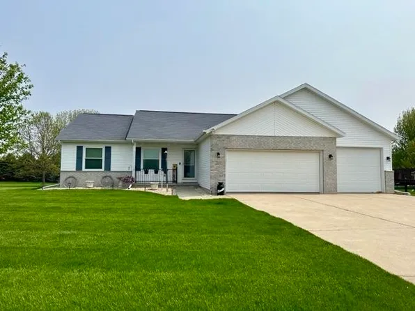 209 Buena Vista Dr, Arlington, WI 53911
