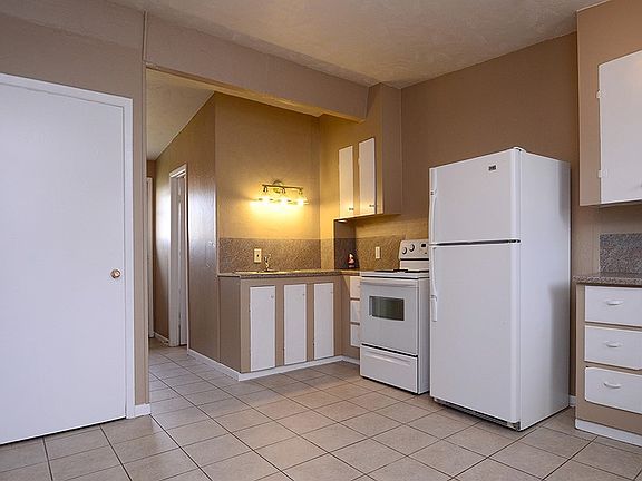 4th image of 9310 Binney St