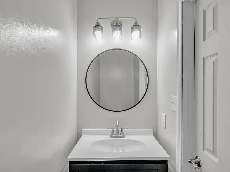 1108 Carver Ave — Photo 9