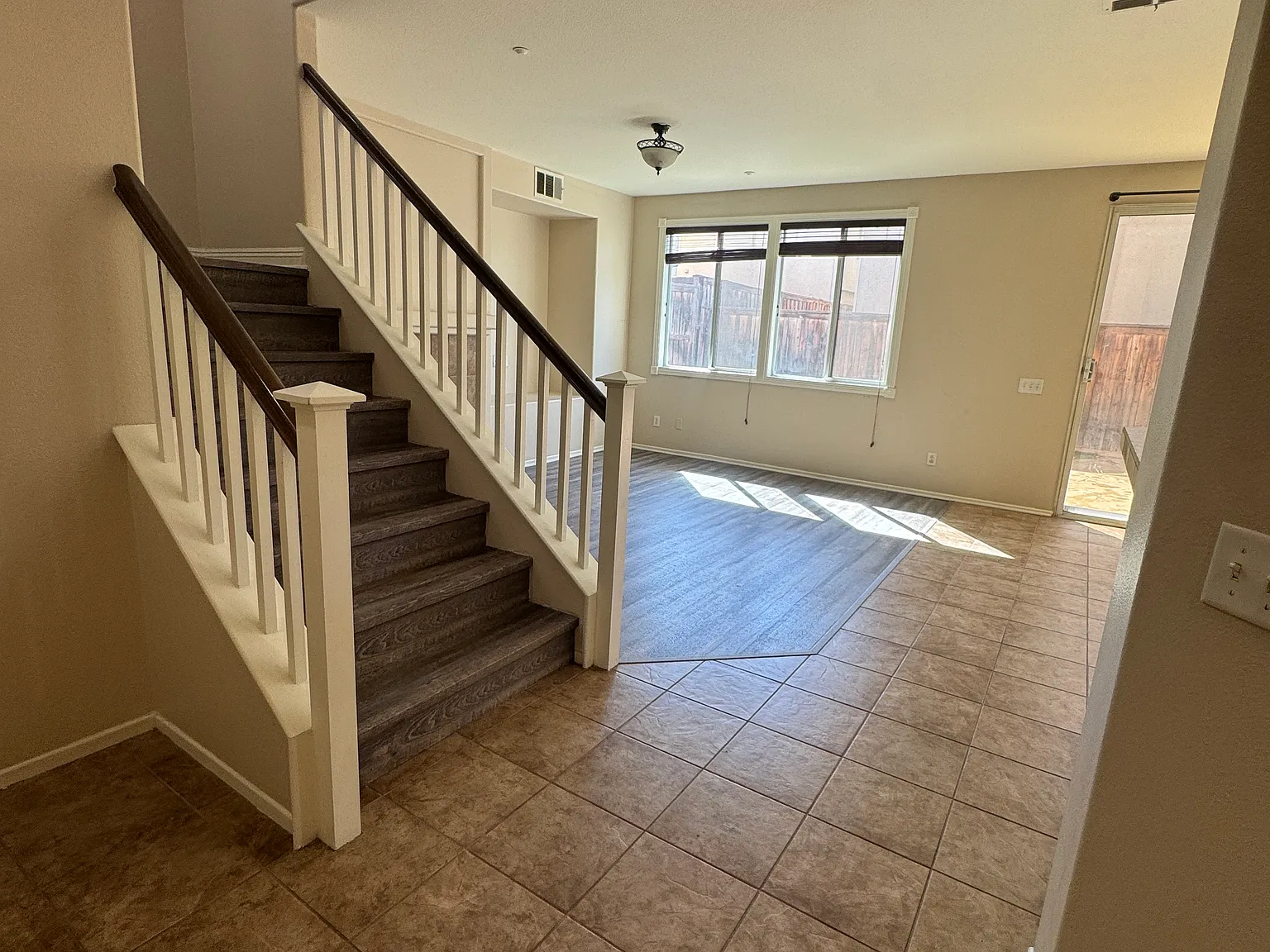 4440 Watermoor Dr — Photo 2