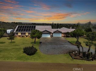 8768 El Centro Rd, Phelan, CA 92371