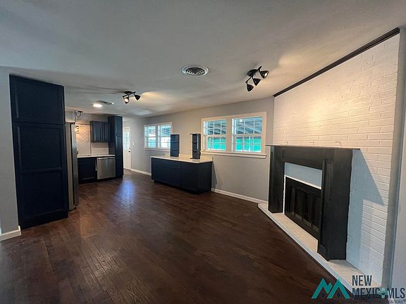 4th image of 1005 Valverde St