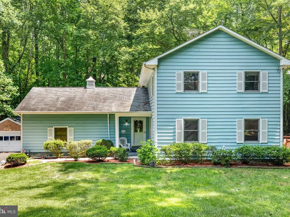 12225 Tall Pines Ct, Fairfax, VA 22030