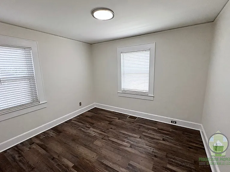 307 E Blue Ridge Dr — Photo 7