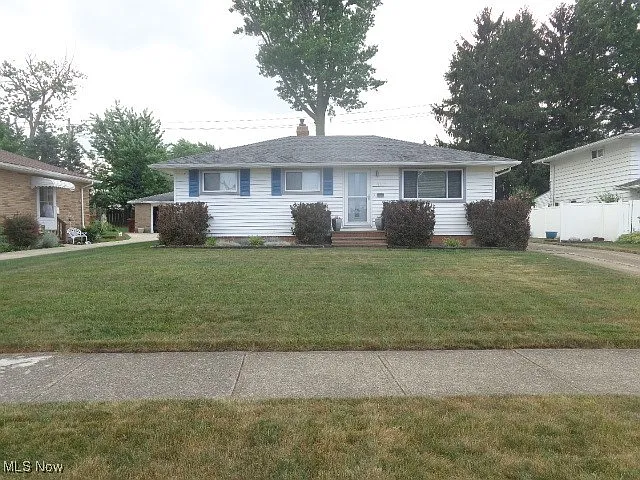 9207 Harrow Dr photo 1