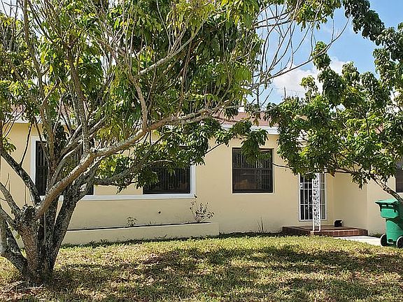 2nd image of 600 NW 187th St