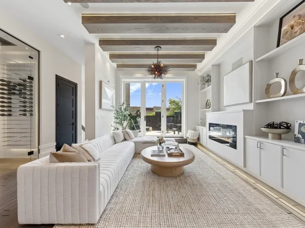 2756 N Magnolia Ave #Penthouse, Chicago, IL 60614