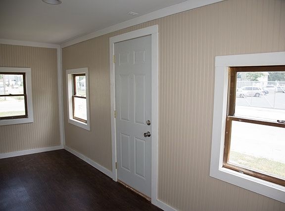3rd image of 1146 Superior St
