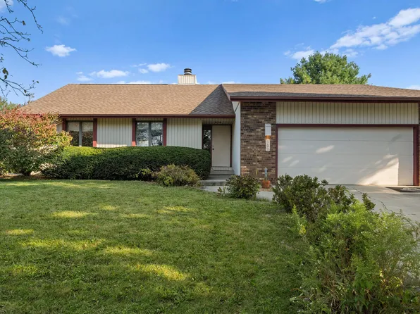 102 E Willard St, Urbana, IL 61801