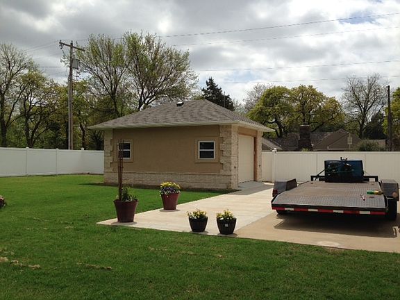 3rd image of 1700 N Eagle Ln