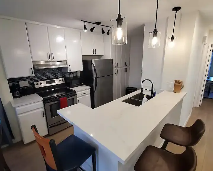 2138 Garnet Ave — Photo 6