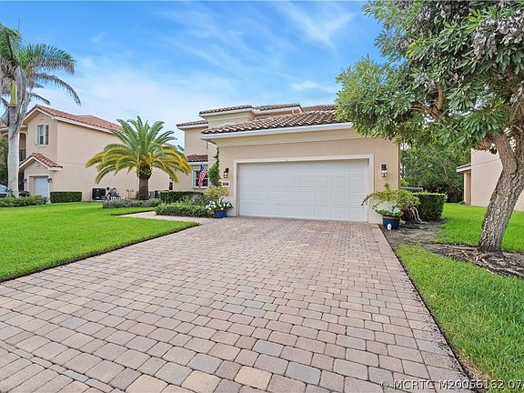 3rd image of 5437 SW Honeysuckle Ct