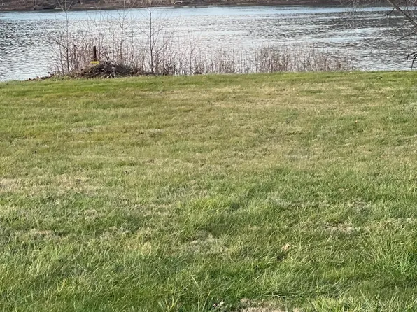 12 Paradise Point, Milton, KY 40045