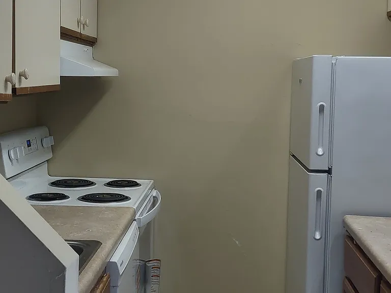102 Wells Ct — Photo 7