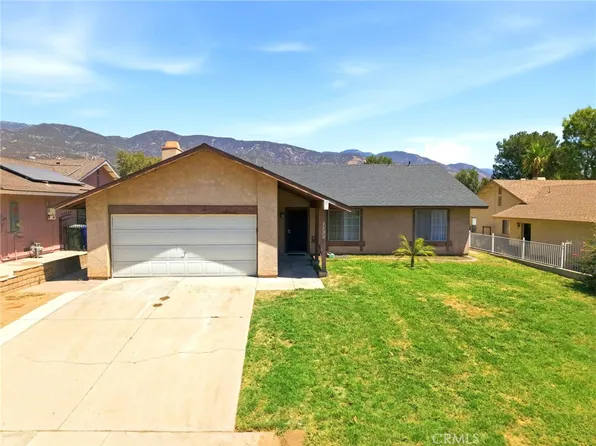 1522 W Creekside Dr, San Bernardino, CA 92407