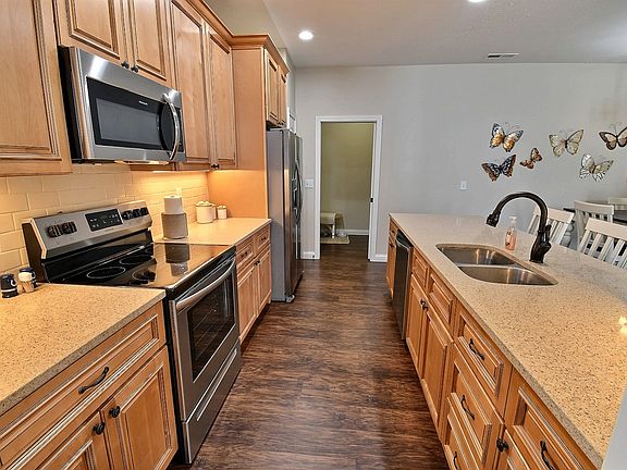 4th image of 1335 Clearvista Dr