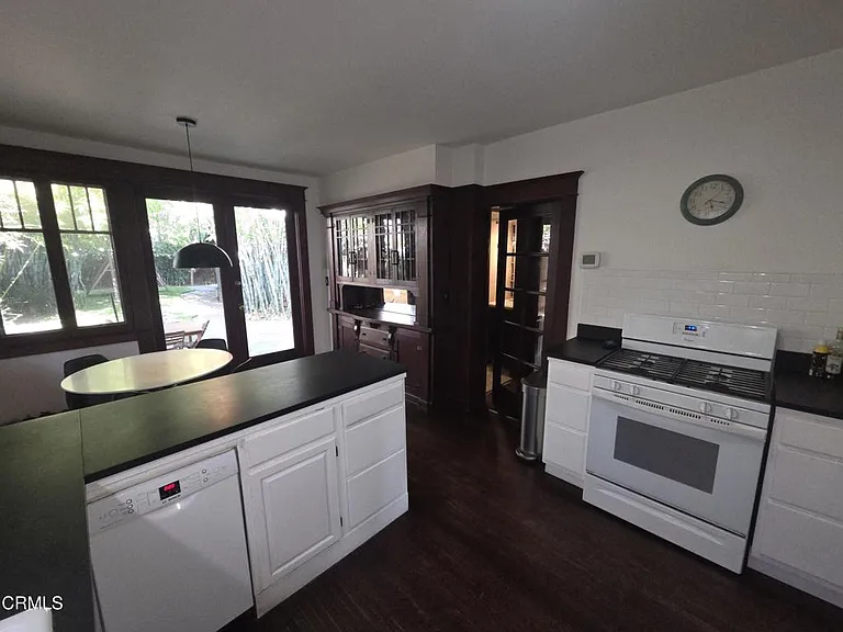 126 N Meridith Ave — Photo 7
