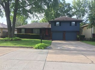 1052 E Rosebrier St, Springfield, MO 65807