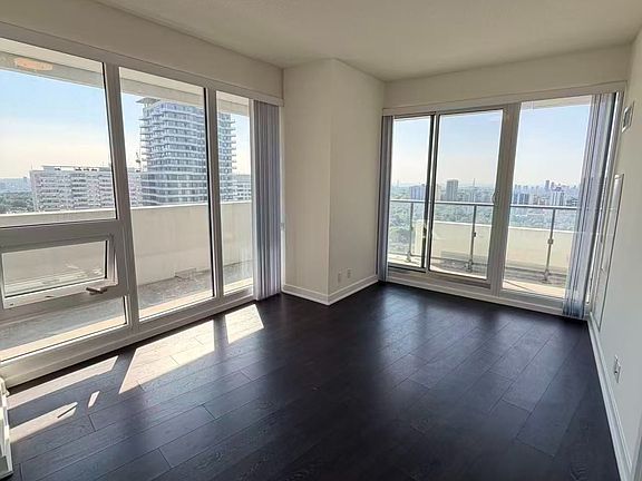 5th image of 2221 Yonge St #2403