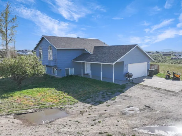 643 Wolcott Dr, Spring Creek, NV 89815