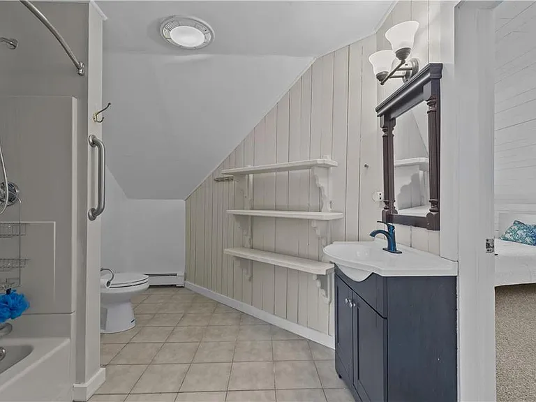 167 Coggeshall Ave #E — Photo 12