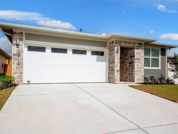 4th image of 10712 Deaton Ln